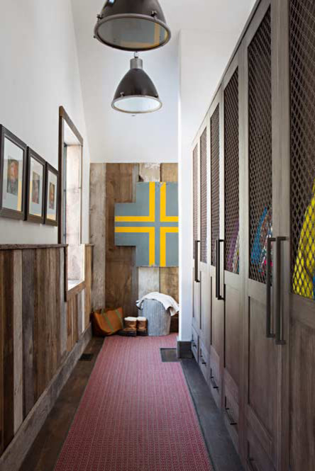 Mountain style entryway photo in Birmingham