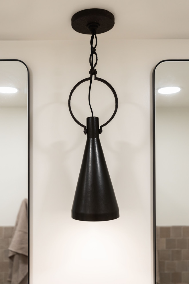 Inspiration for a transitional home design remodel in Phoenix