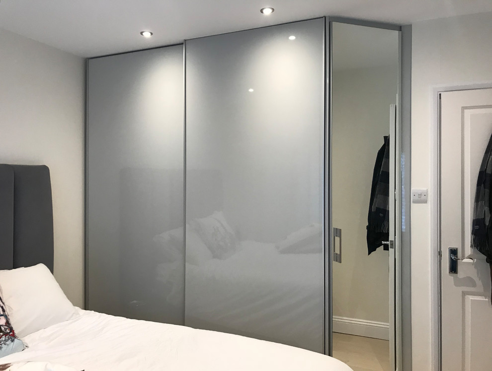 Bespoke Fitted Sliding Wardrobe