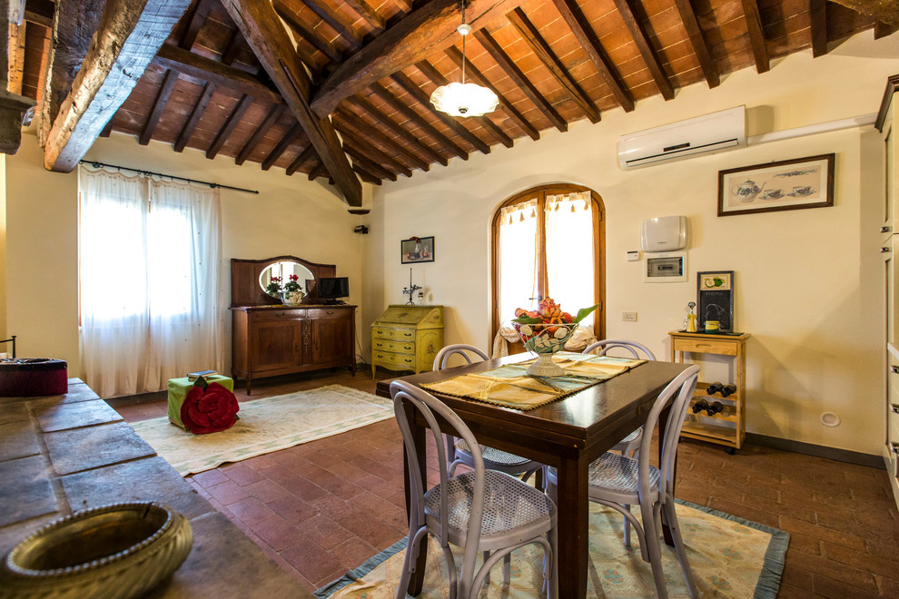 This is an example of a country living room in Florence.