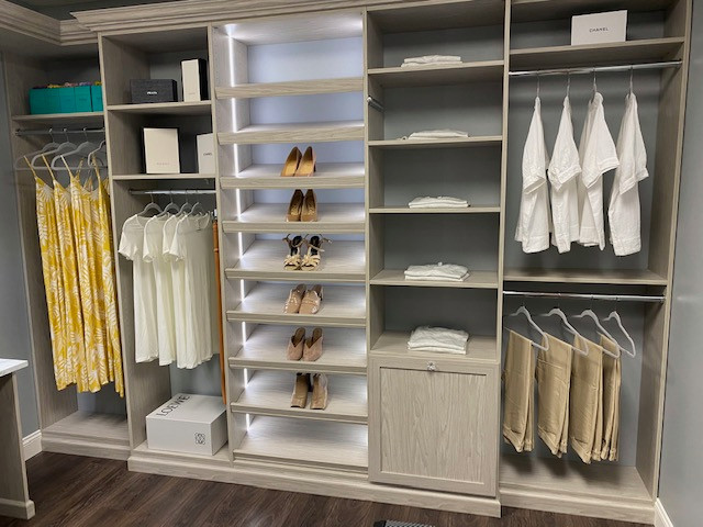 Custom Walk In Closets