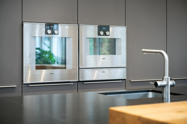 Einbauk&uuml;che + Einbaum&ouml;bel contemporary-koek