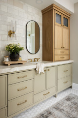 10 Smart Bathroom Storage Solutions