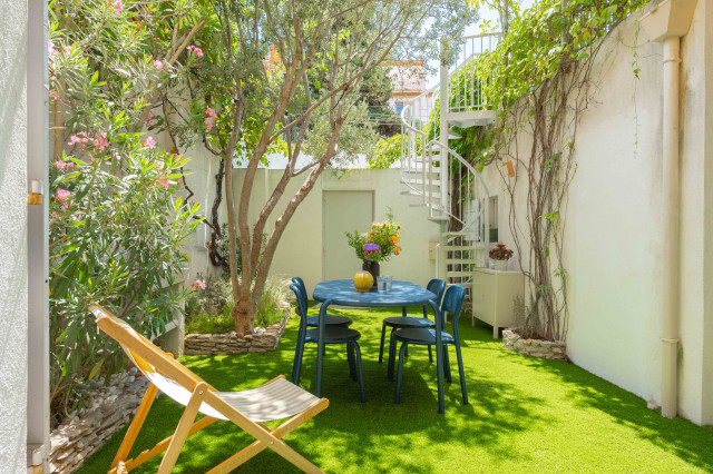 Patio mediterranean-courtyard
