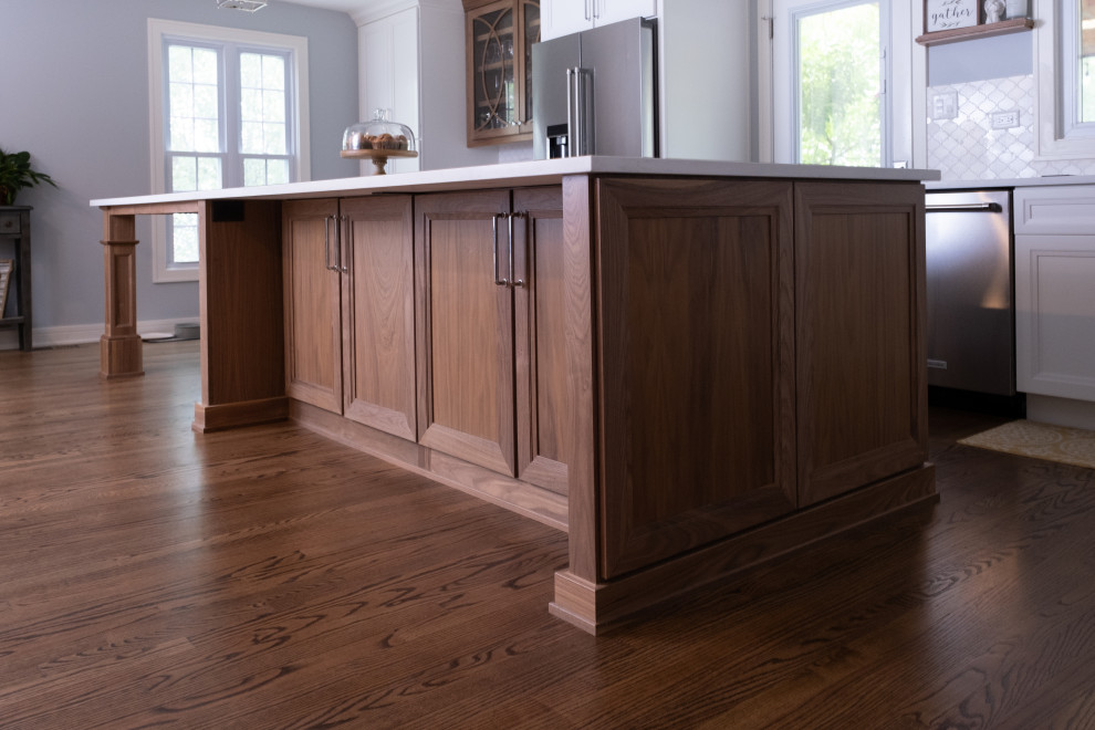 Inspiration for a rustic home design remodel in Chicago
