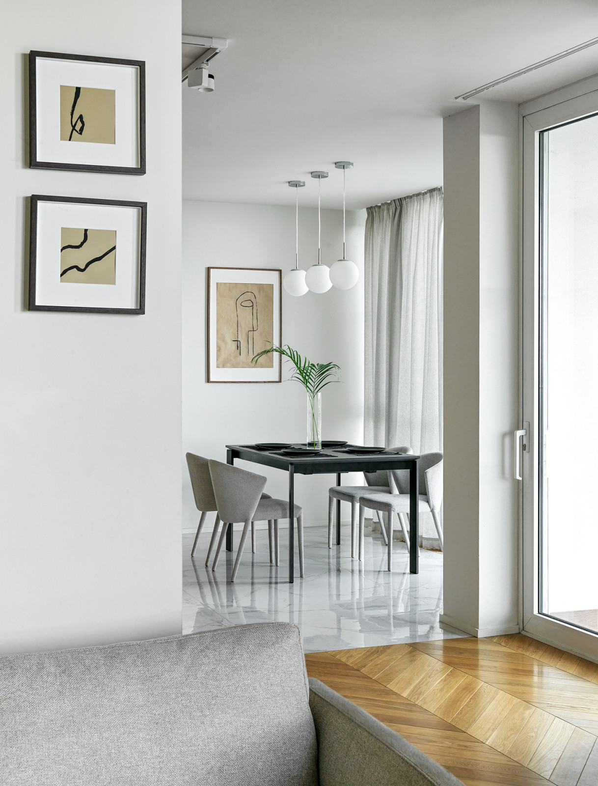 Seaside apartment with a sence of air