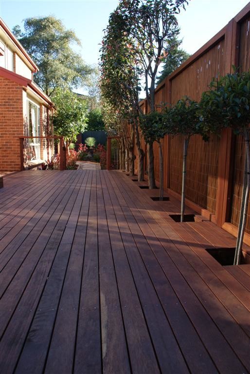 Contemporary deck in Sydney.