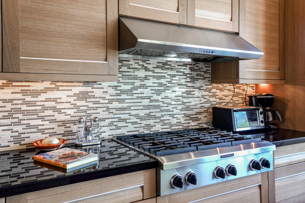 Kitchen - mediterranean kitchen idea in Phoenix