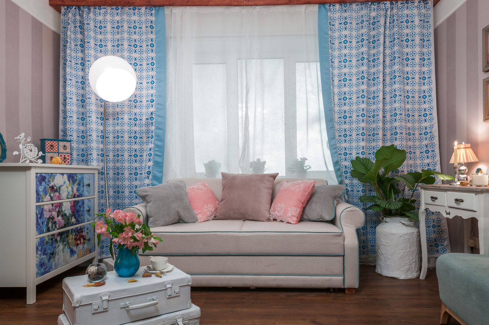 В этом проекте использован виниловый пол Corkstyle http://www.corkstyle.ru/catal