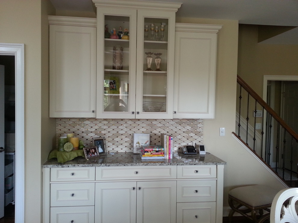 Inspiration for a transitional kitchen remodel in Wilmington