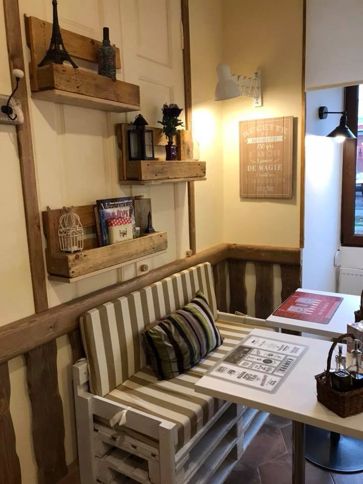 кафе на ул. Канатной