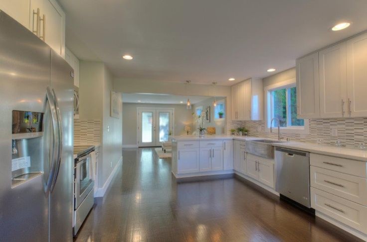 Kitchen - kitchen idea in Seattle