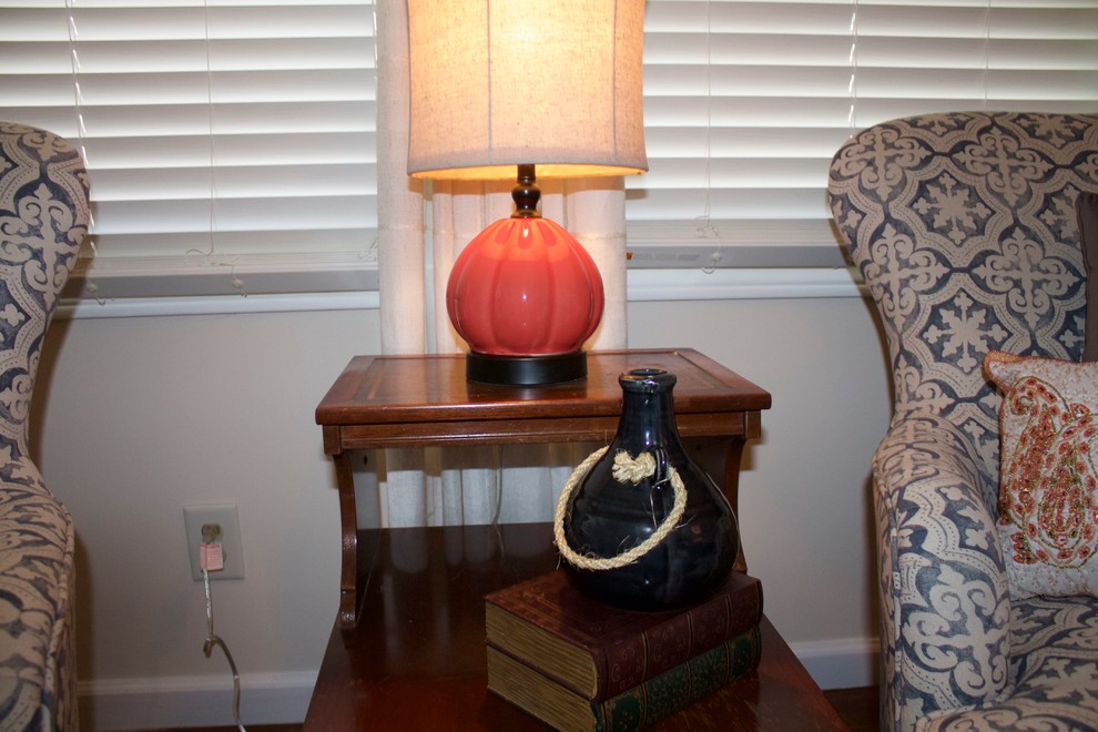 Home design - transitional home design idea in Atlanta