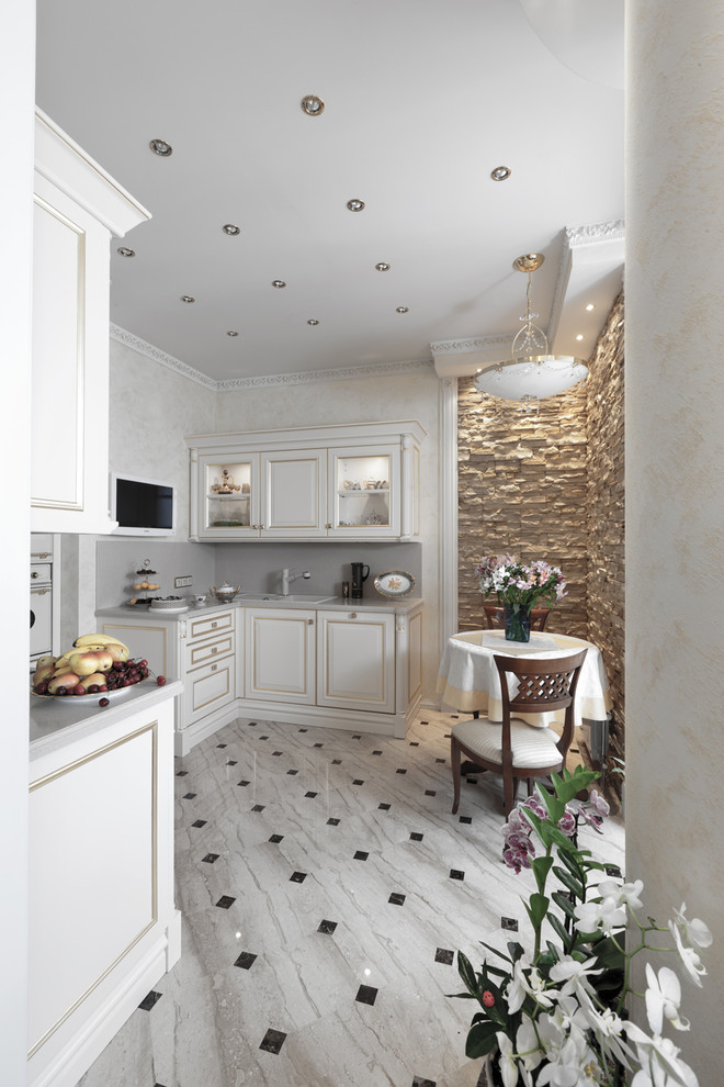 Трехкомнатная квартира на Севастопольском проспекте