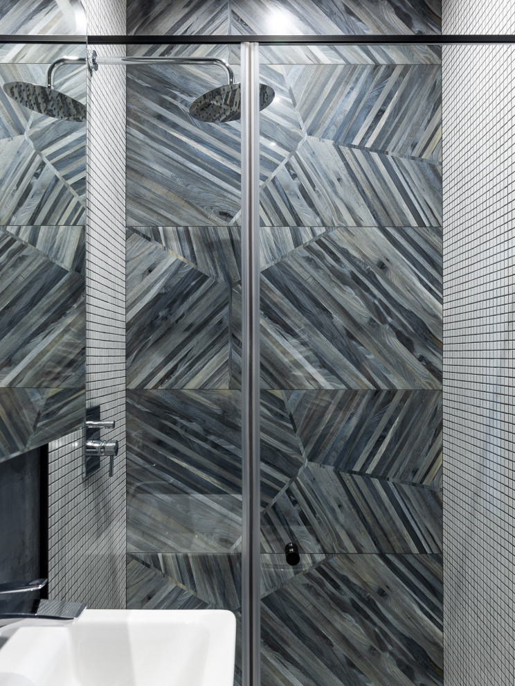 Небольшой санузел с выходом из спальни