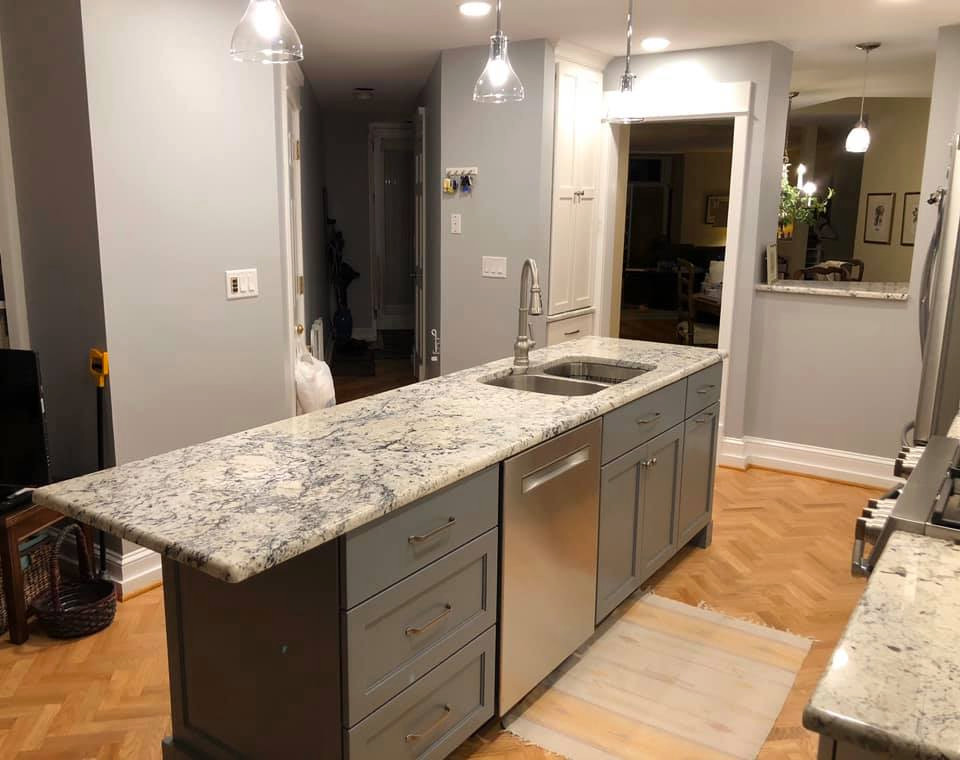 Home design - transitional home design idea in Chicago