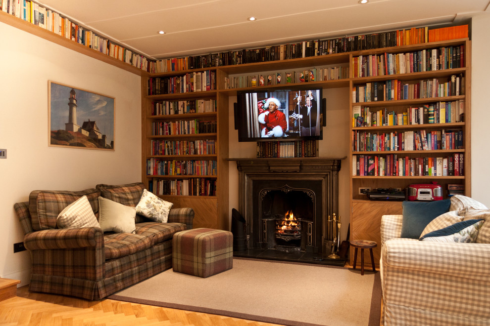 Traditional living room in London.