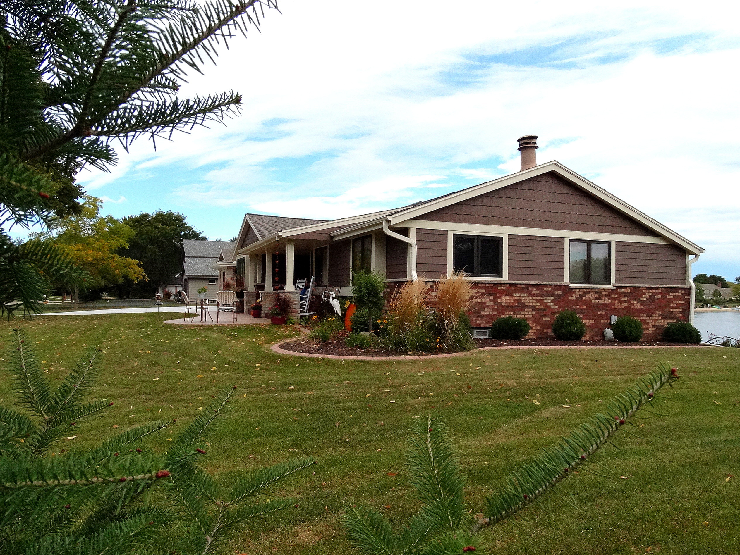Muskego Residence - Exterior and Sun Room Addition