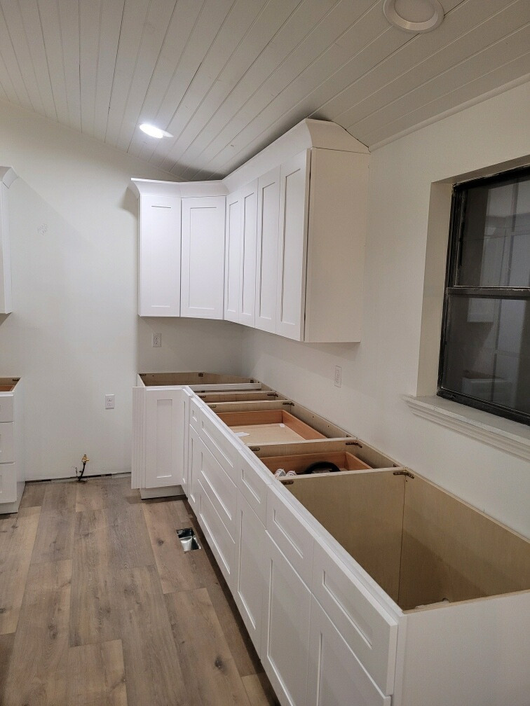 Stunning White Kitchen Cabinets