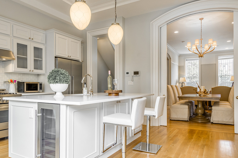Transitional kitchen photo in New York