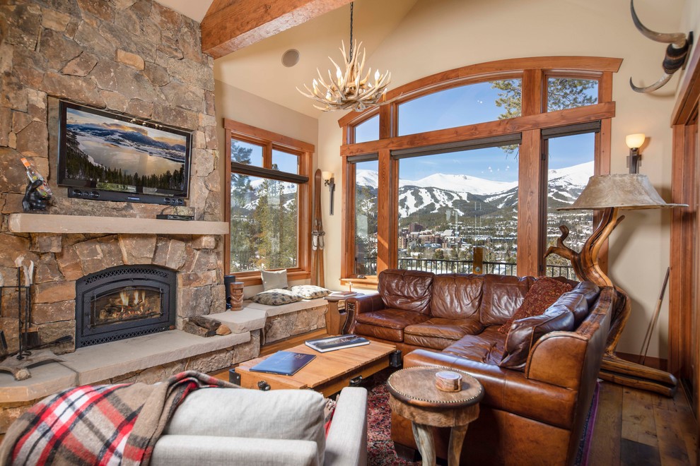 Home design - rustic home design idea in Denver
