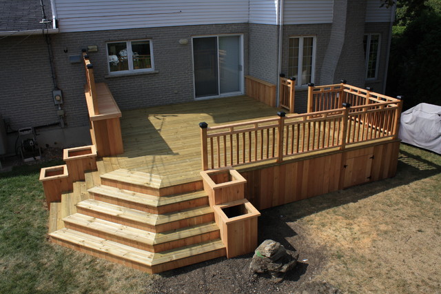 CEDAR&WOOD PATIO DECK - Modern - Deck - Montreal - by Patio Deck-Art