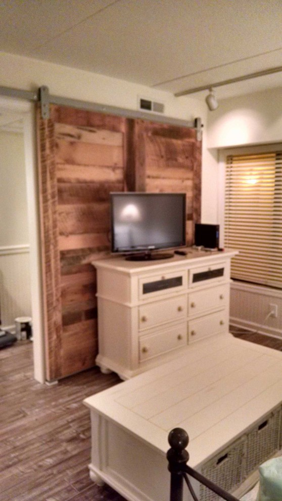 Bedroom - bedroom idea in Boise
