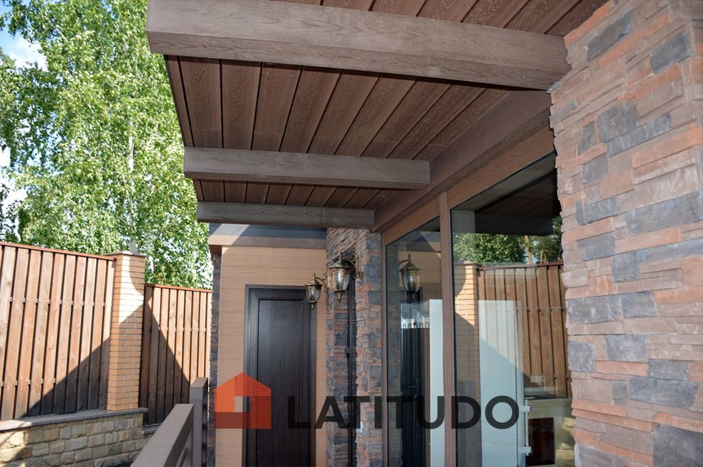 Подшивка крыши фасадной панелью ДПК