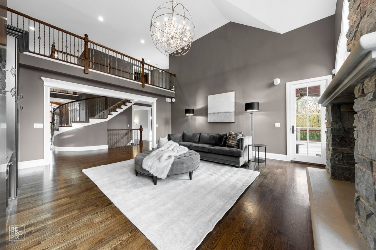 Hinsdale Estate