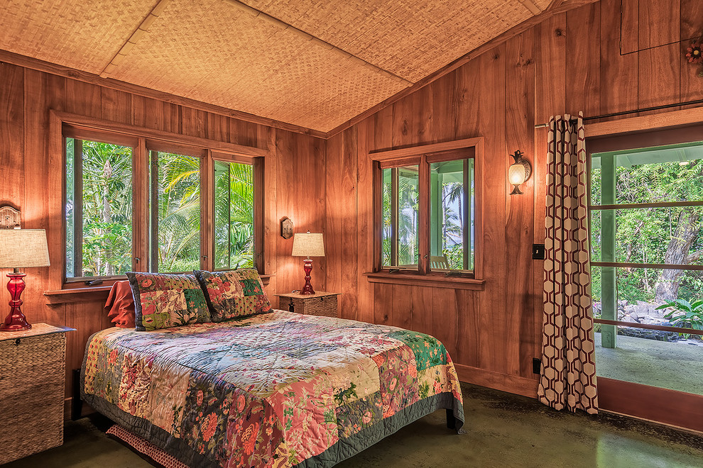 Photo of a country bedroom in Hawaii.