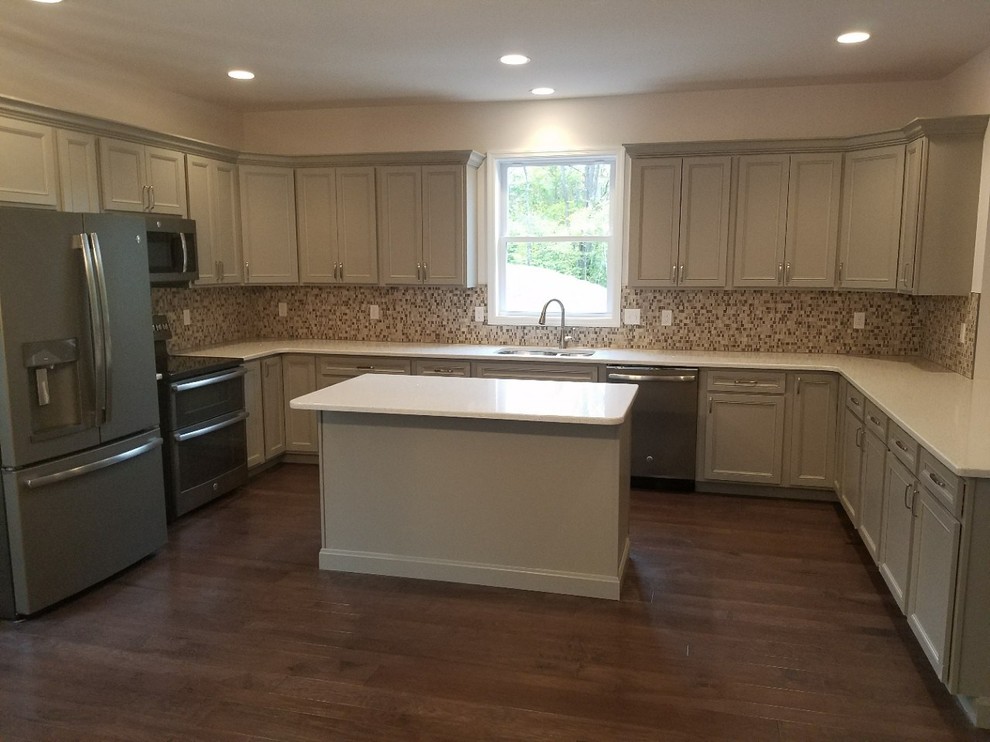 Home design - transitional home design idea