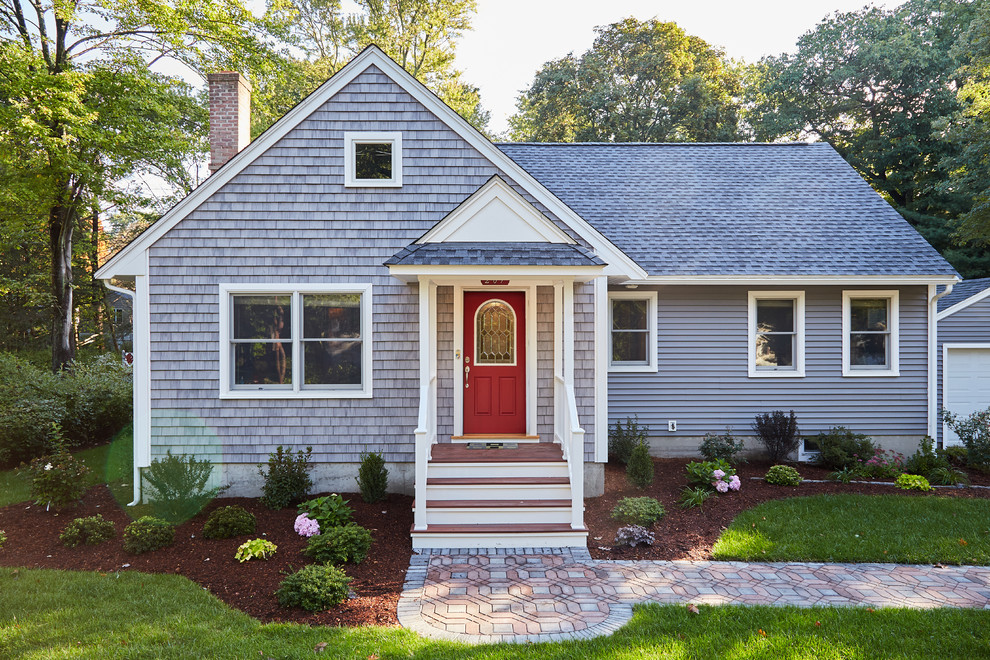 Transitional home design photo in Boston