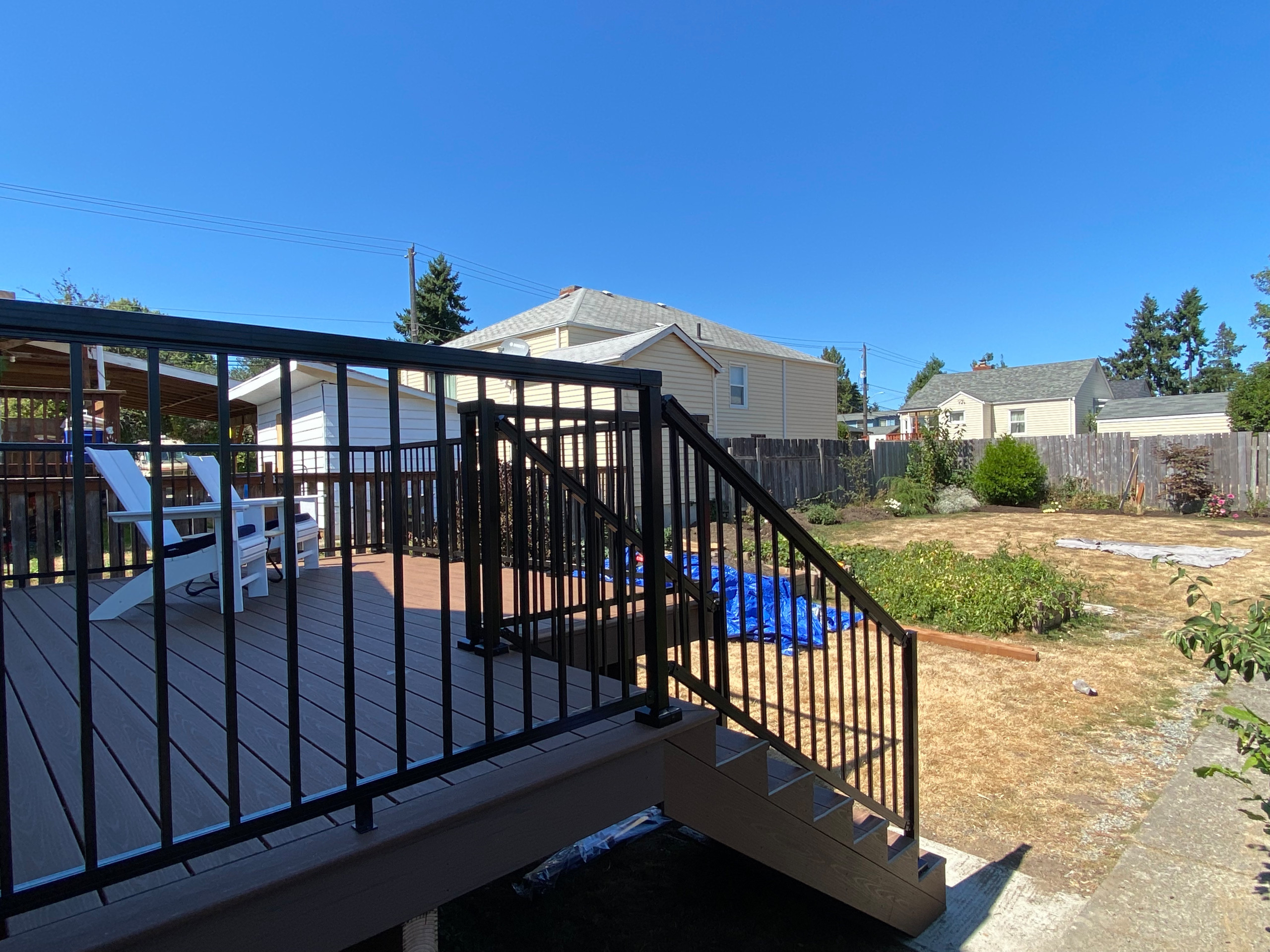 Composite Deck with Aluminum Railing