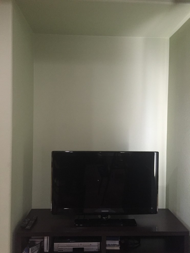 Need help with Niche decor in Master bedroom