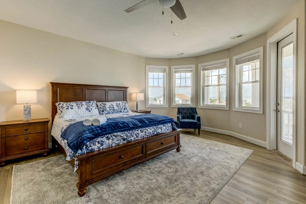 Dolphin Watch (2023)