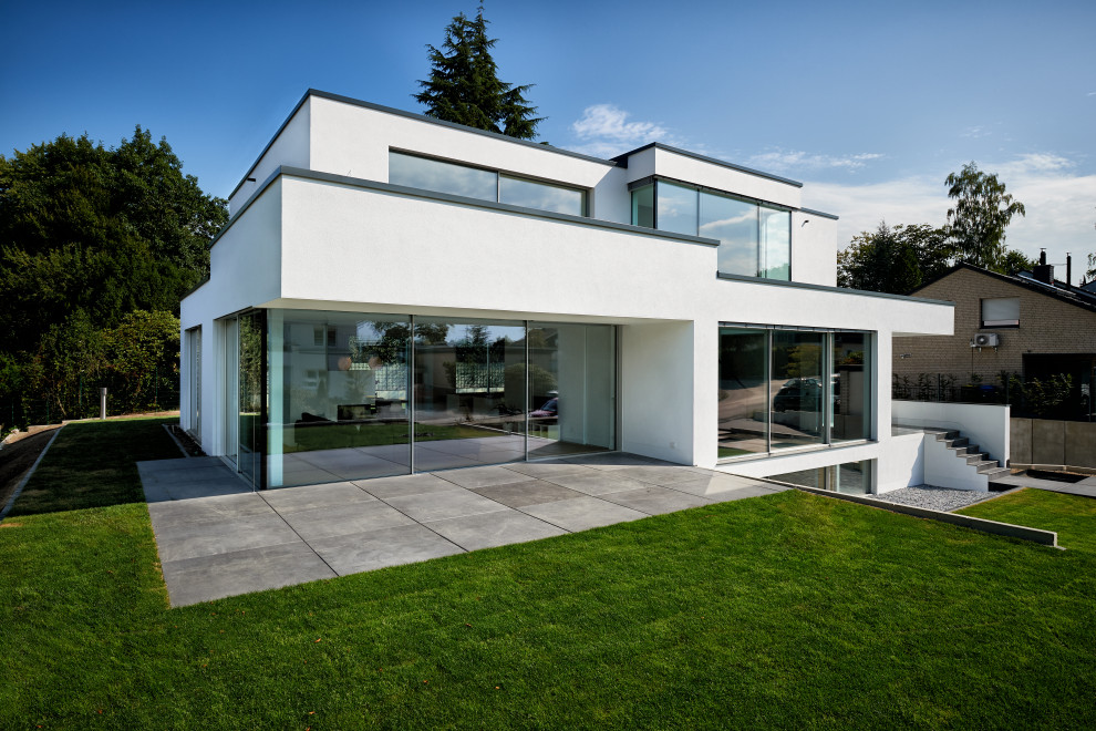 Minimalist home design photo in Dusseldorf