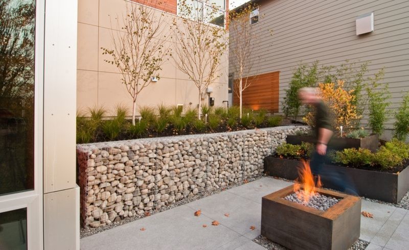 Inspiration for a modern patio in Seattle.