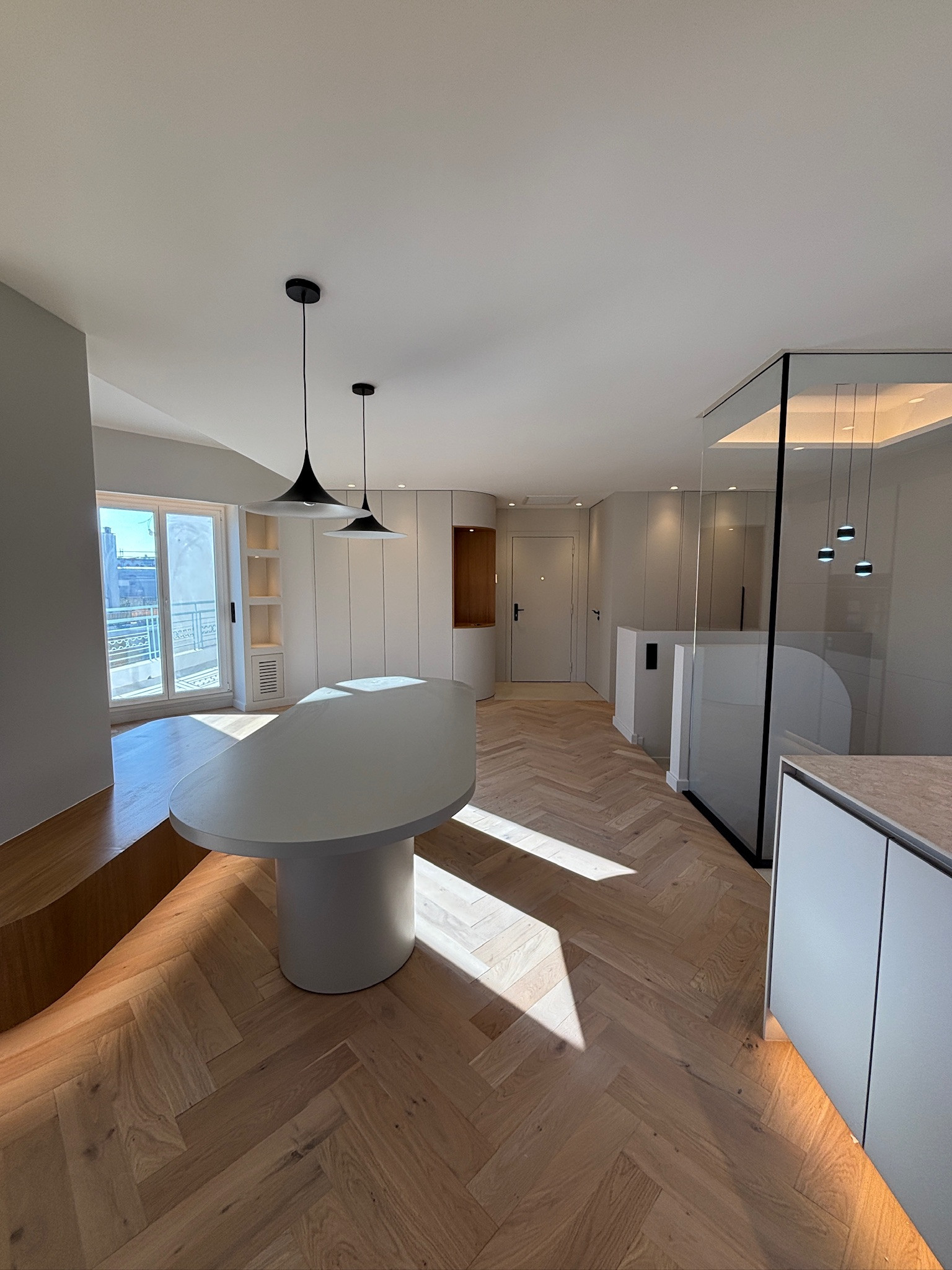 L’union parfaite : deux appartements transformés en un duplex unique