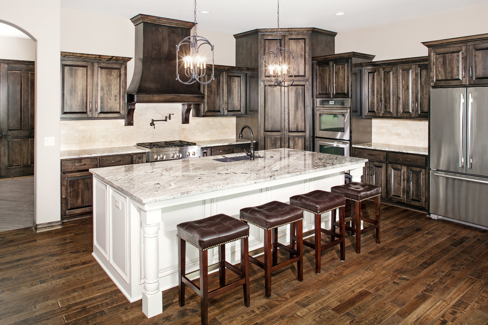 Kitchen - kitchen idea in Omaha