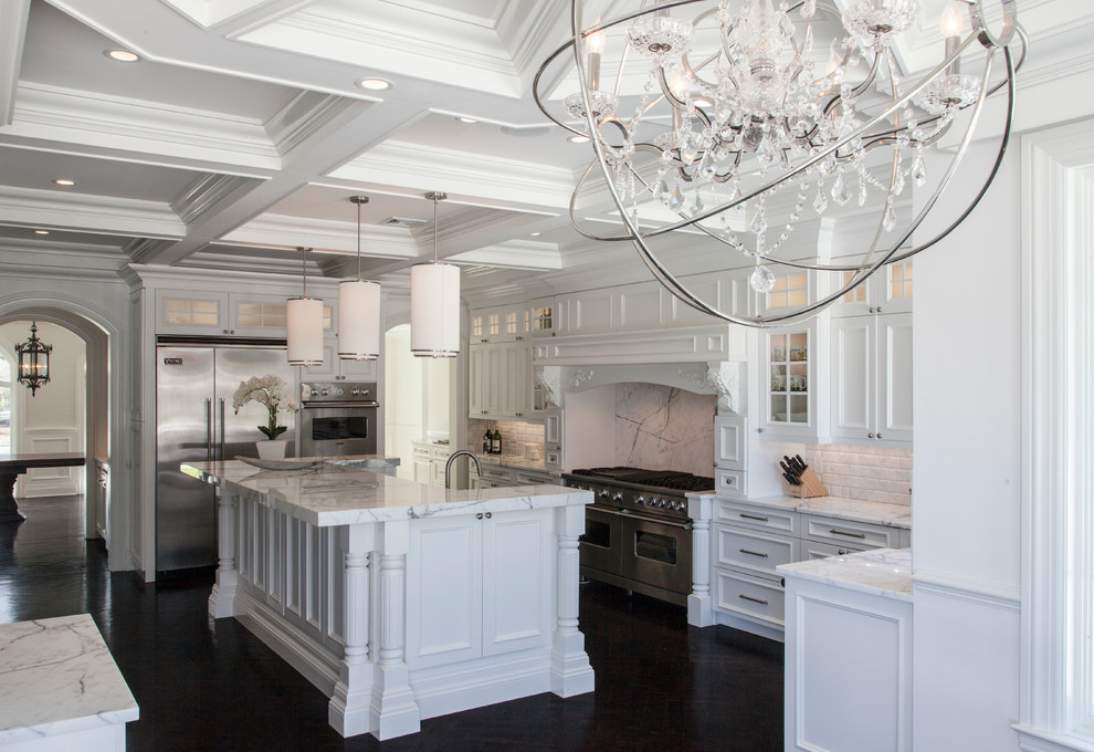 Inspiration for a mid-sized timeless kitchen remodel in New York