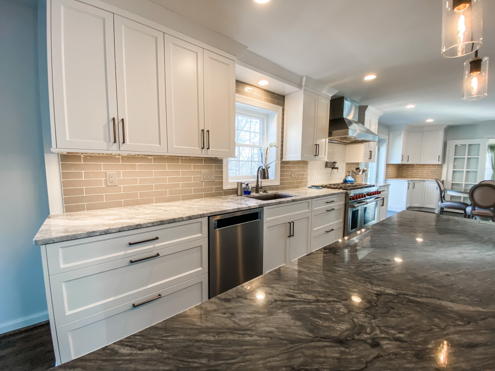 Inspiration for a transitional kitchen remodel in Baltimore