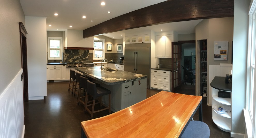 Kitchen - modern kitchen idea
