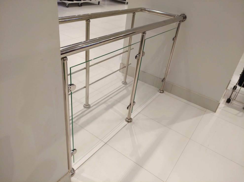 Нержавеющее ограждение со стеклом