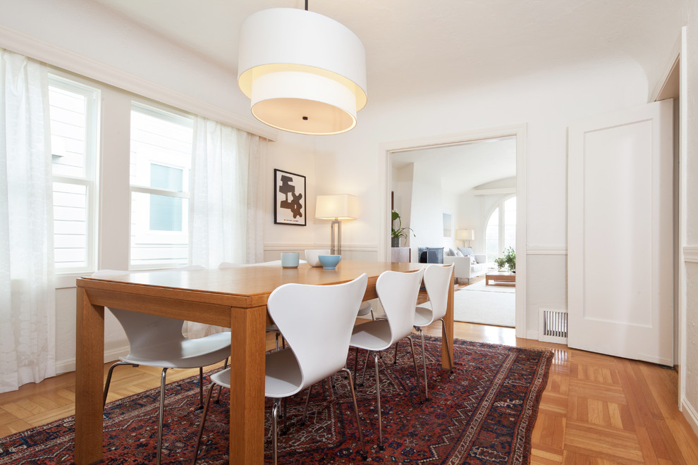Inspiration for a mid-sized scandinavian dining room in San Francisco.