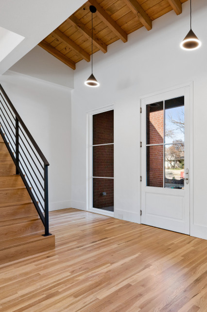 1219 Mohawk modern-entrance