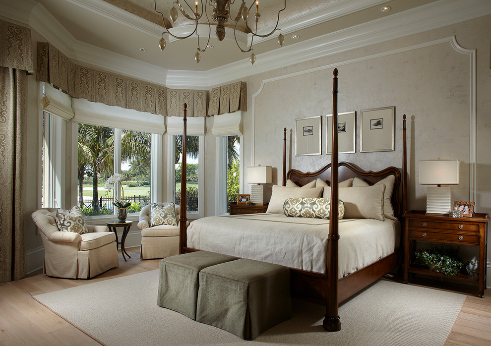 This is an example of a traditional bedroom in Miami.