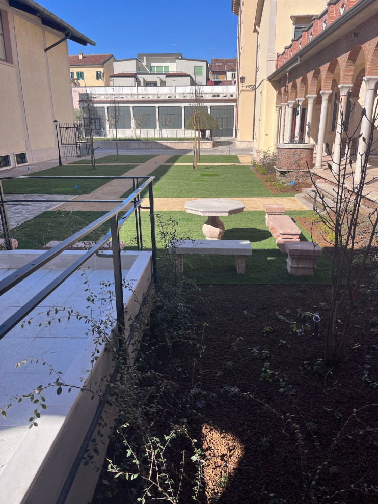 Riqualificazione giardino interno ad un istituto ecclesiastico