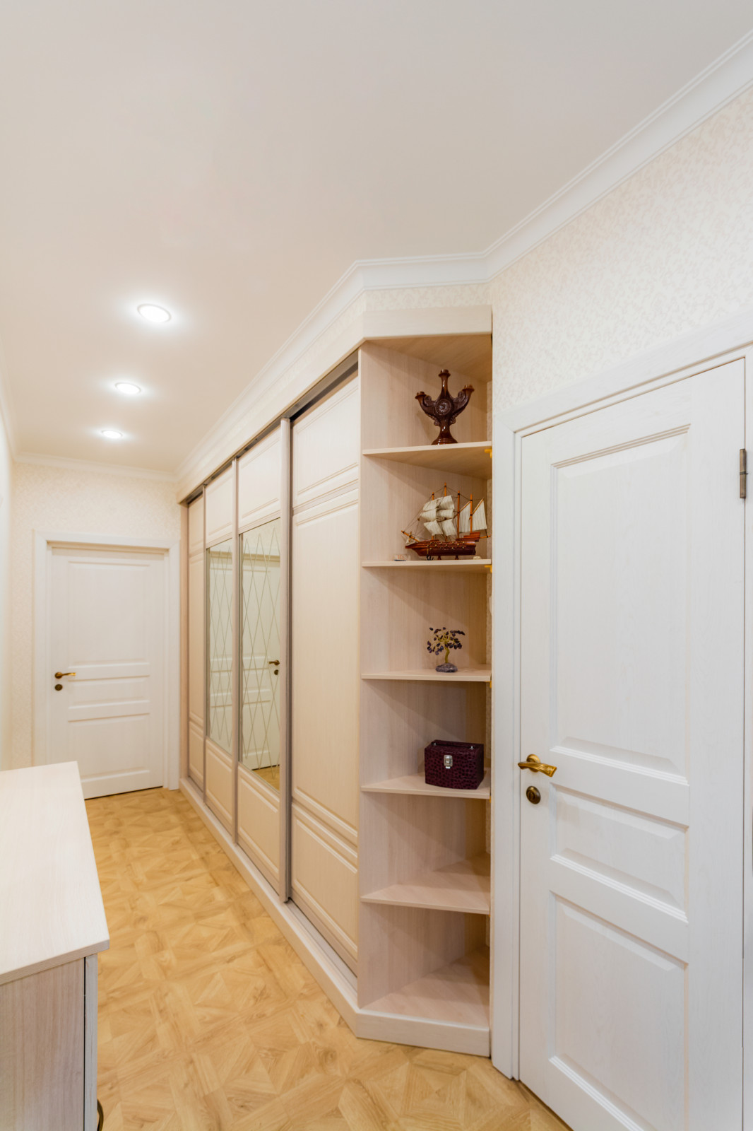 Московский, 76