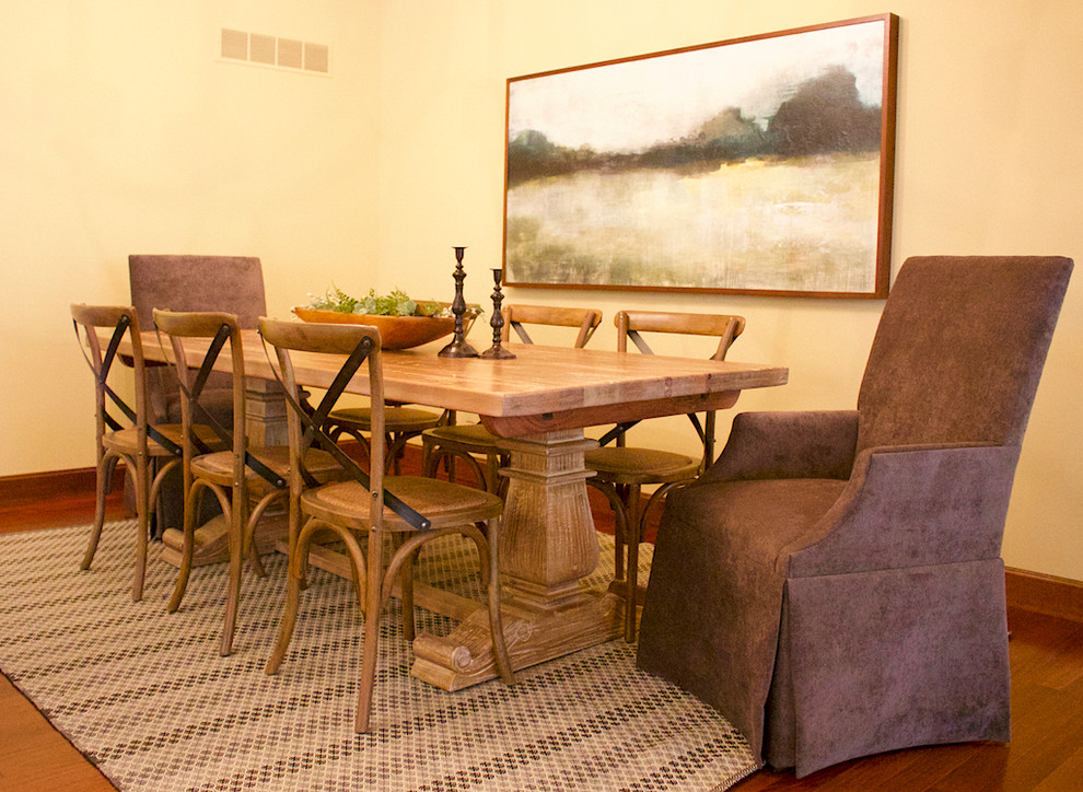 Dining room - transitional dining room idea