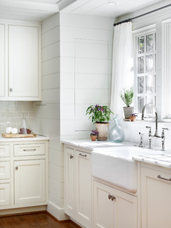 white kitchens farmhouse sink